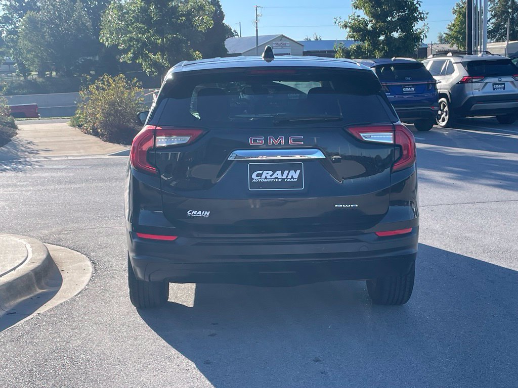Used 2024 GMC Terrain SLE AWD/4WD image 6