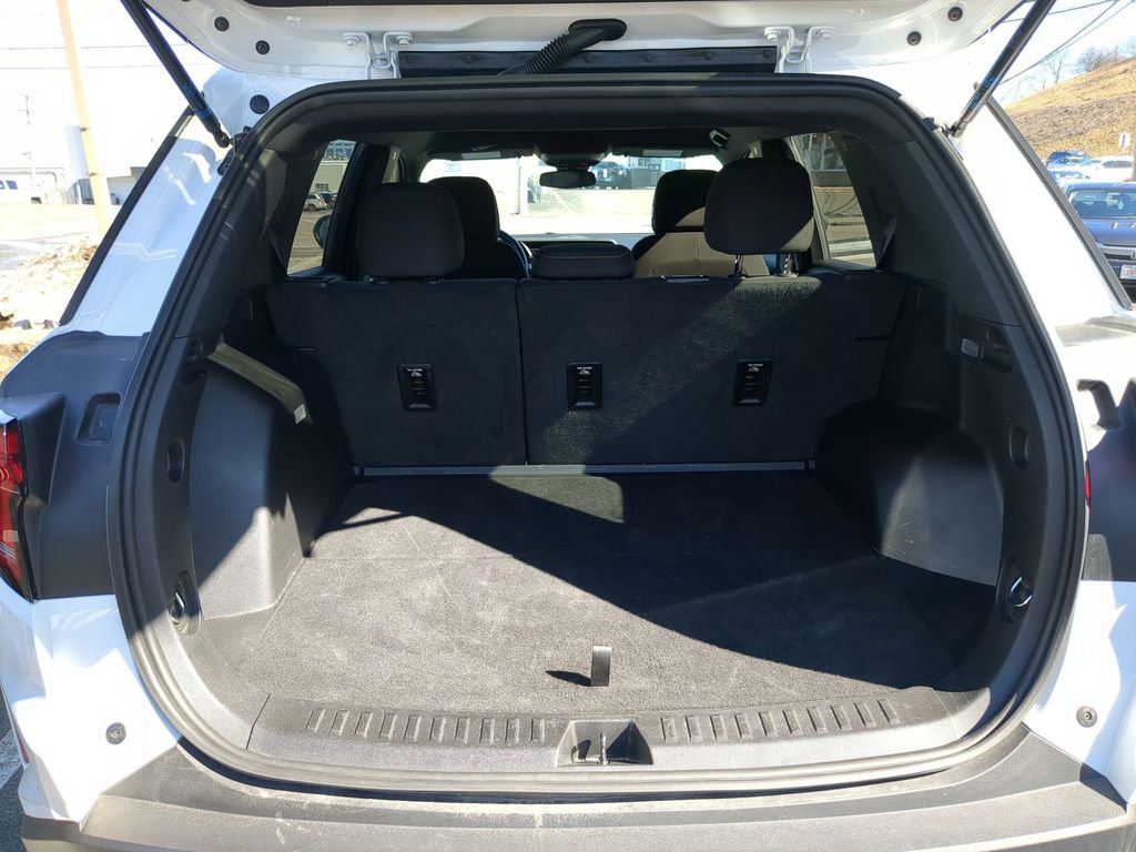 Used 2025 GMC Terrain Elevation image 28