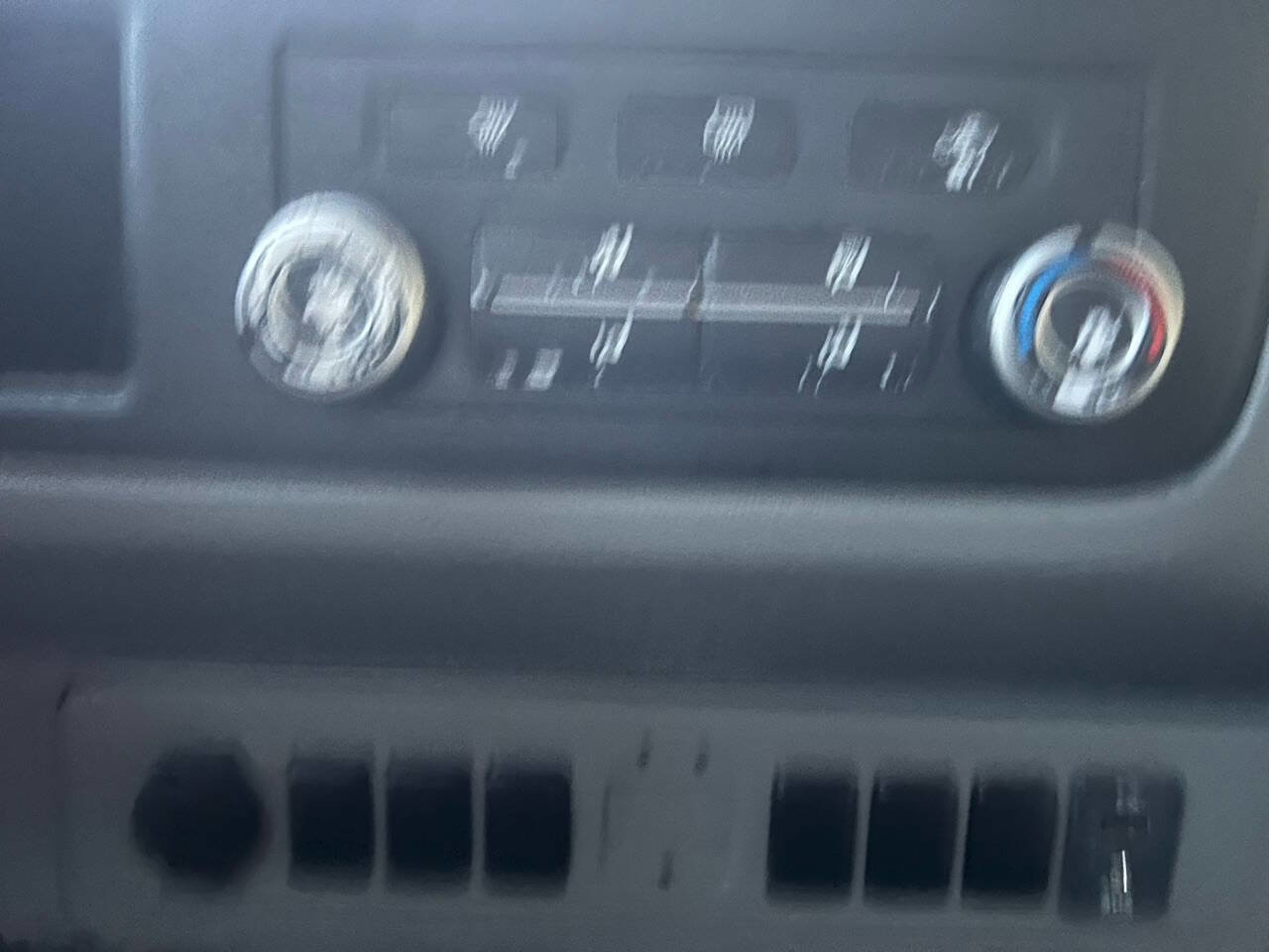 Used 2019 Nissan NV 3500 S image 30