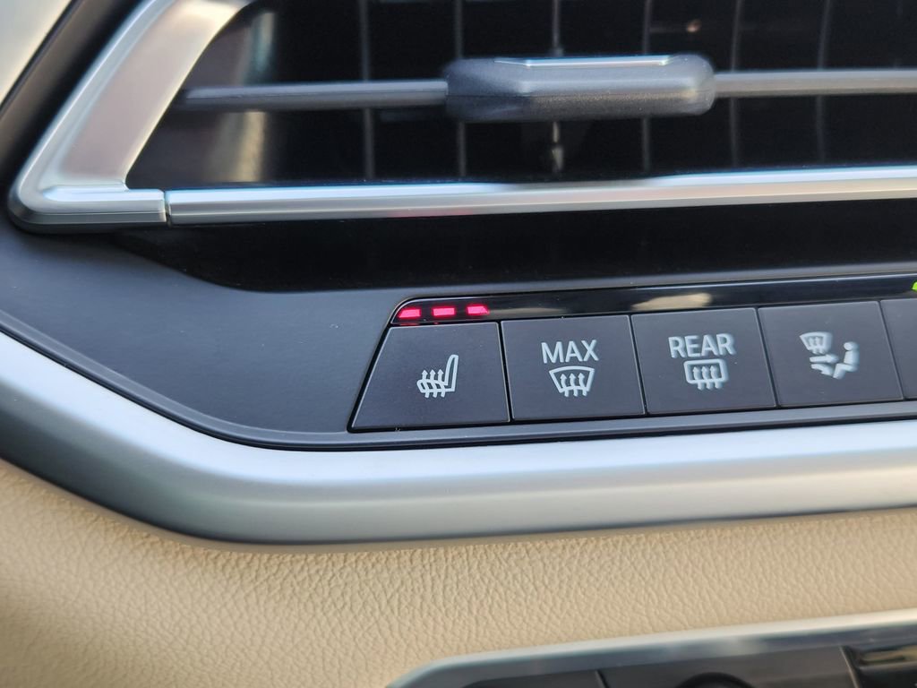 Used 2022 BMW X5 xDrive40i w/ Premium Package image 26