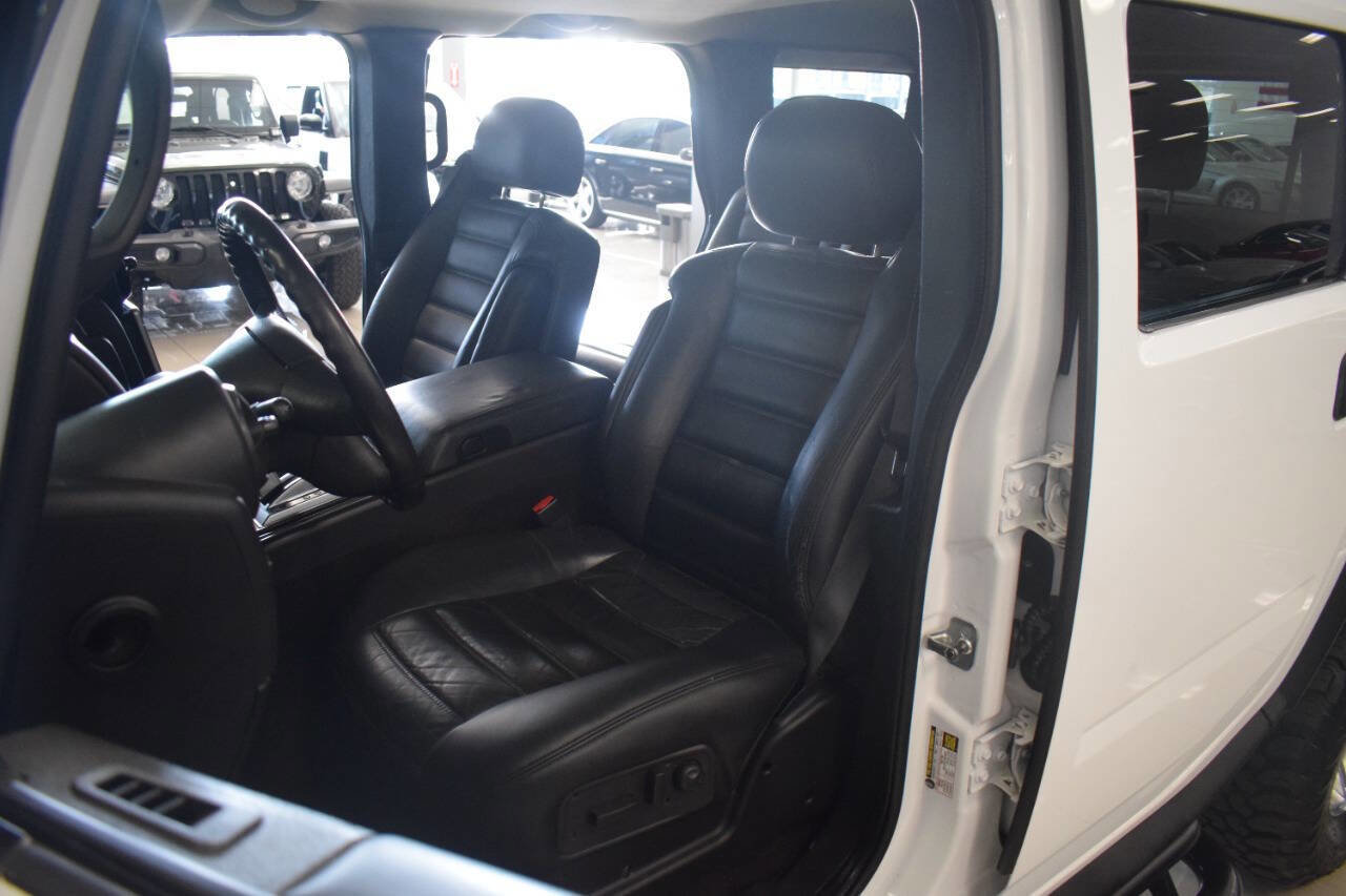Used 2005 HUMMER H2 w/ Preferred Equipment Group image 53