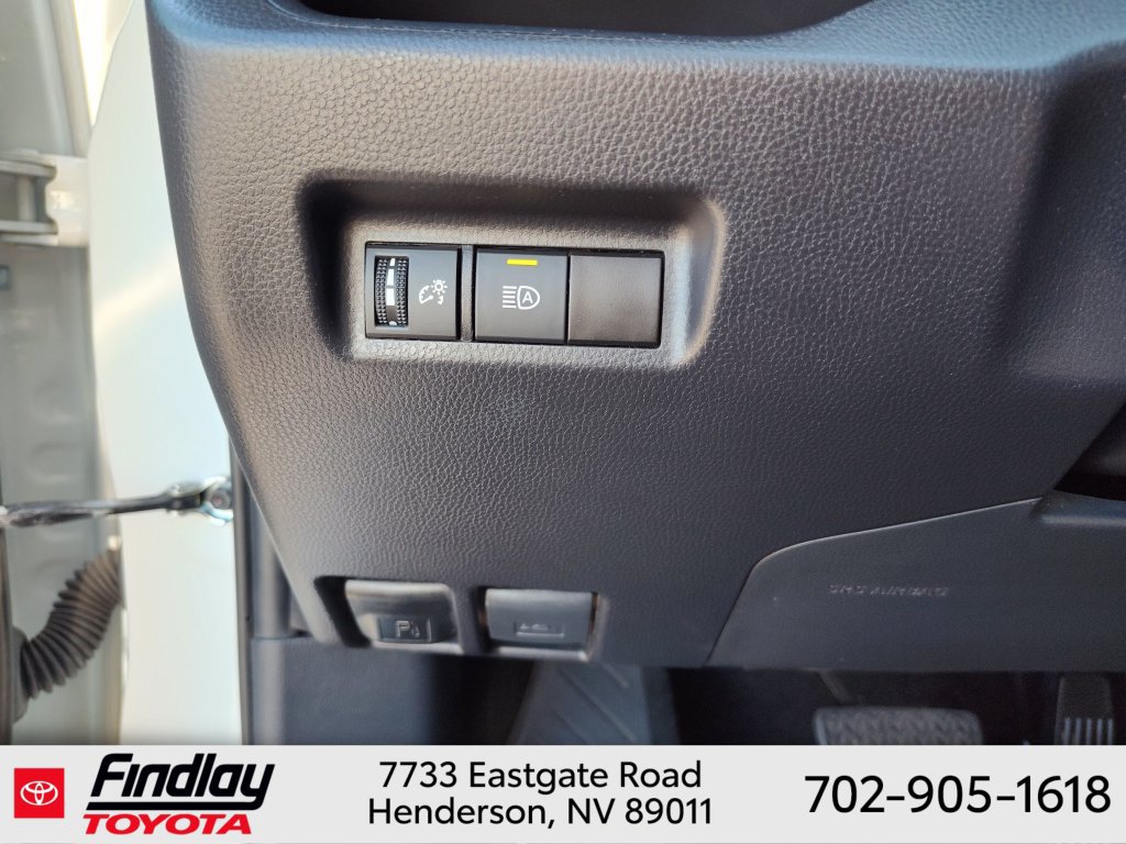 Used 2021 Toyota RAV4 Limited AWD/4WD image 20
