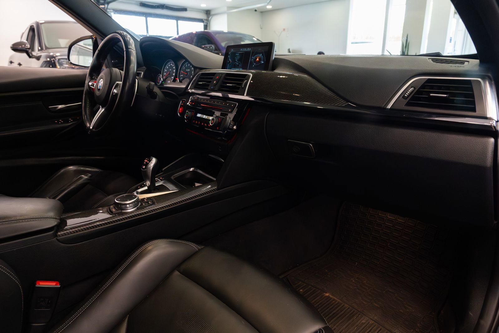 Used 2017 BMW M3 RWD image 10
