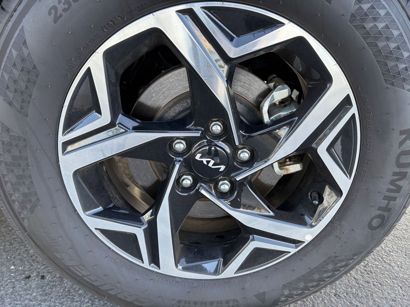 Used 2025 Kia Sportage LX FWD image 28