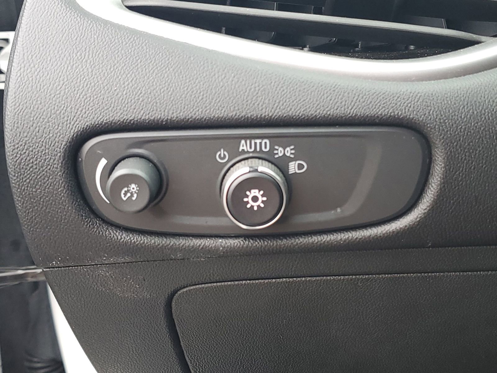 Used 2024 Chevrolet Malibu LT image 20