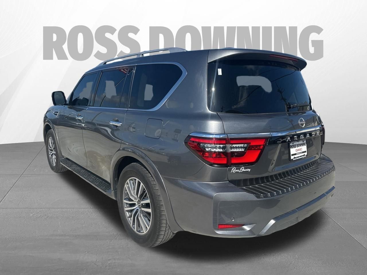 Used 2024 Nissan Armada SL w/ Captain's Chairs Package image 6