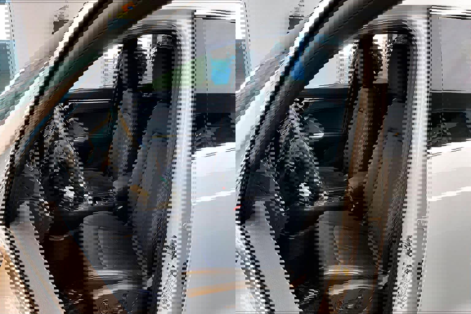 Certified 2023 Audi Q3 2.0T Premium w/ Convenience Package AWD/4WD image 8