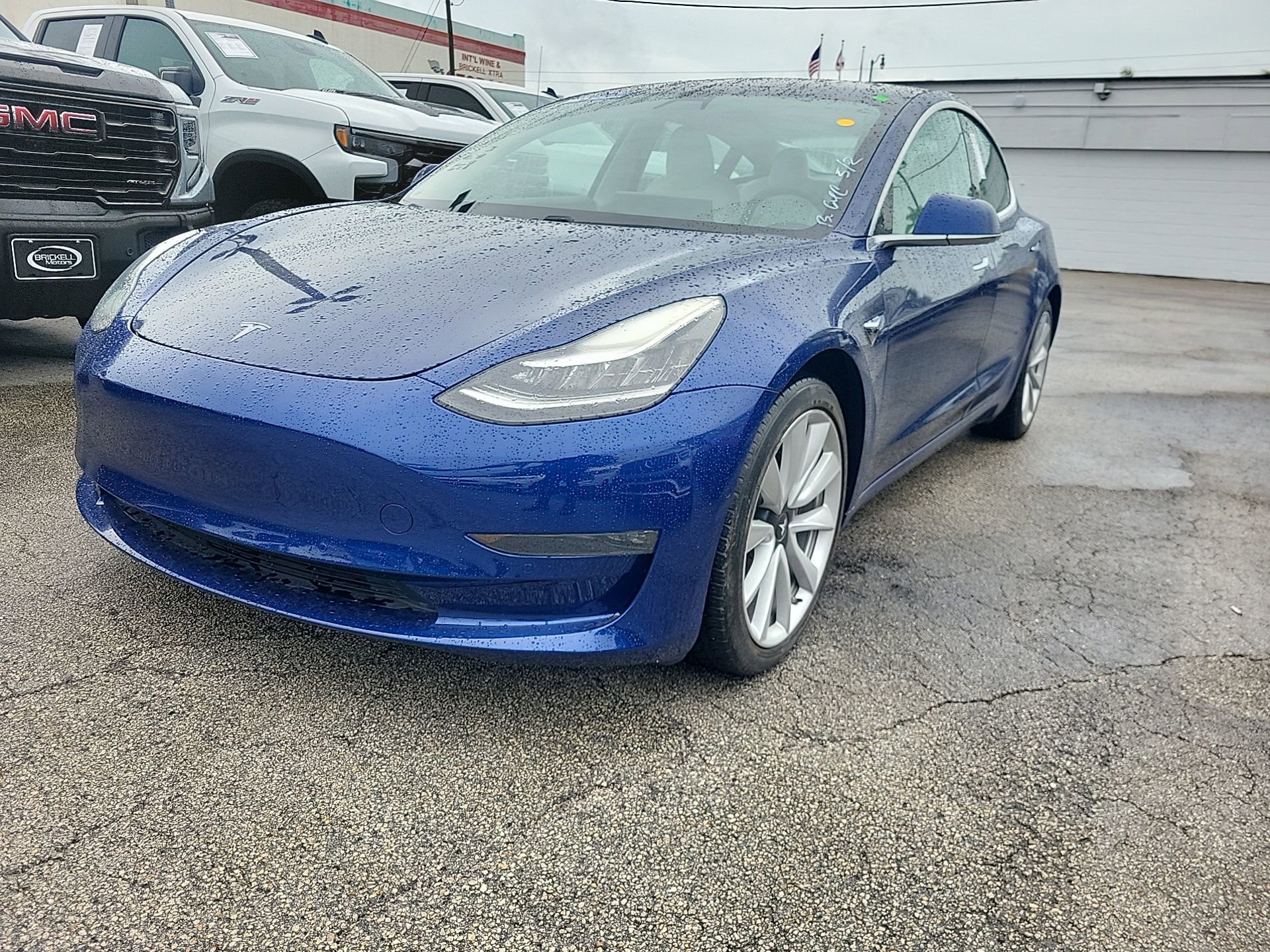 Used 2019 Tesla Model 3 Long Range video 2