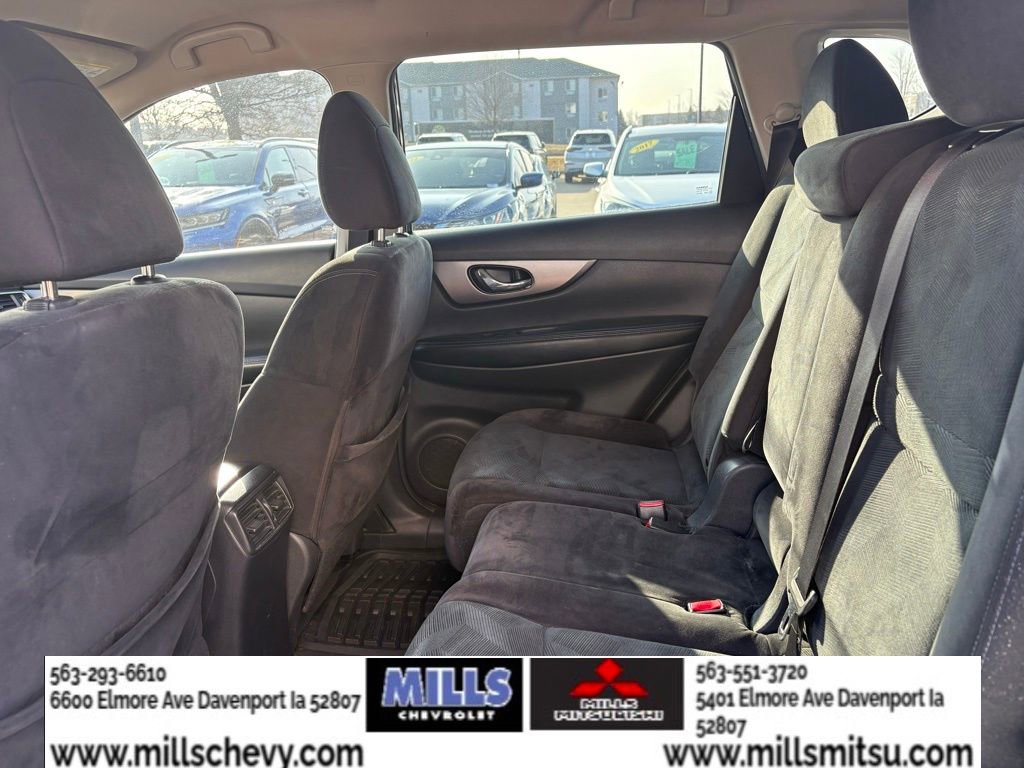 Used 2015 Nissan Rogue S image 11
