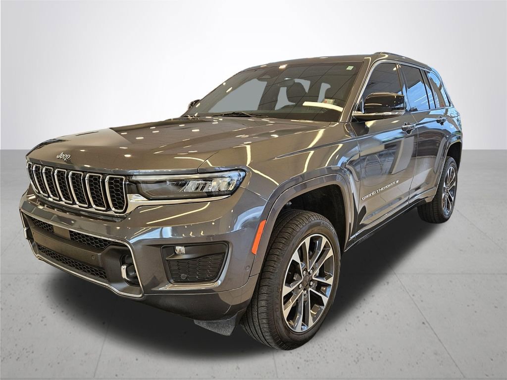 Used 2022 Jeep Grand Cherokee Overland image 2