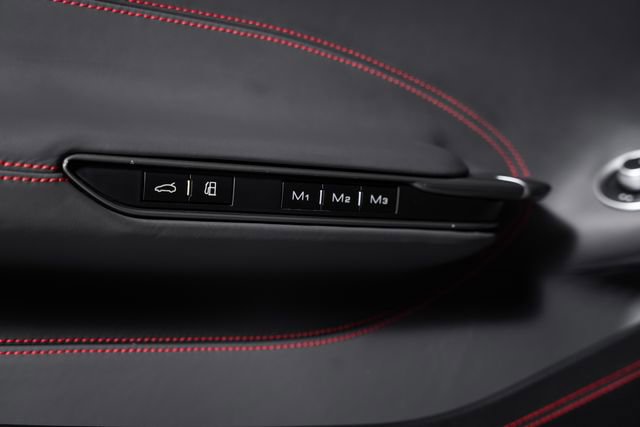 Used 2019 Ferrari GTC4Lusso AWD/4WD image 67