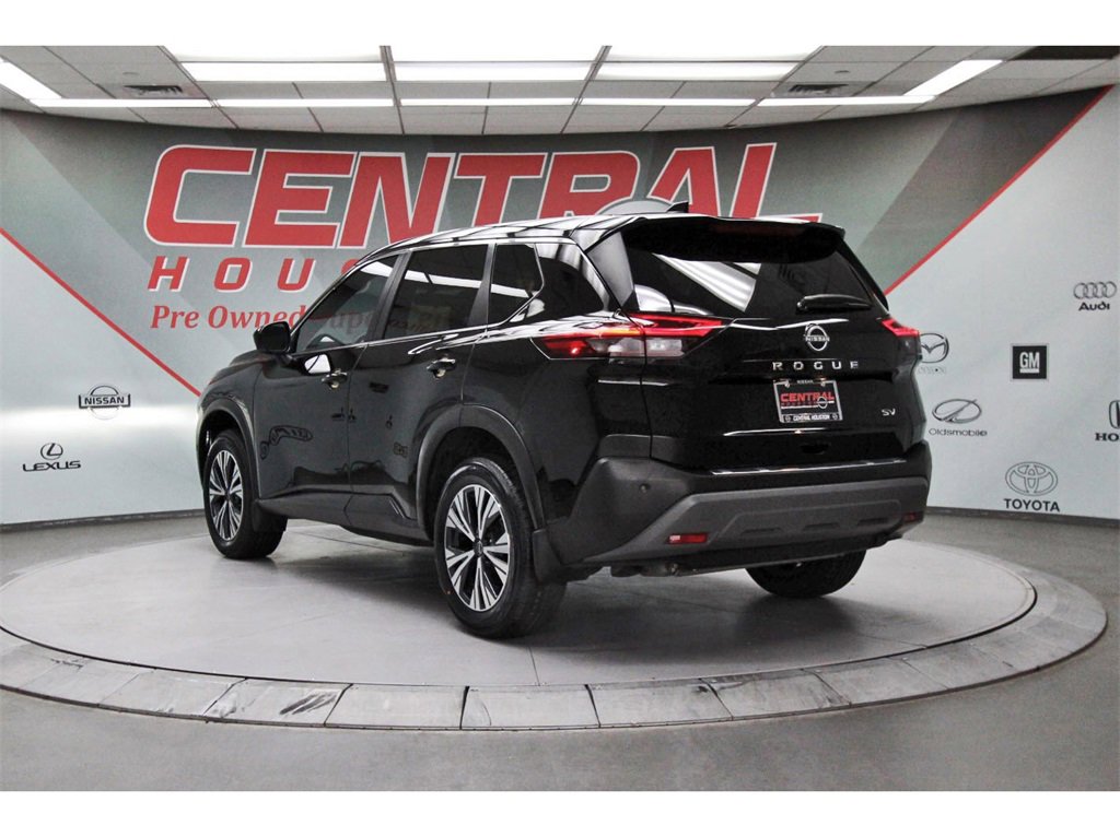 Used 2023 Nissan Rogue SV image 4