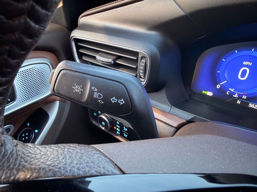 Used 2023 Ford Explorer King Ranch w/ Technology Package image 19