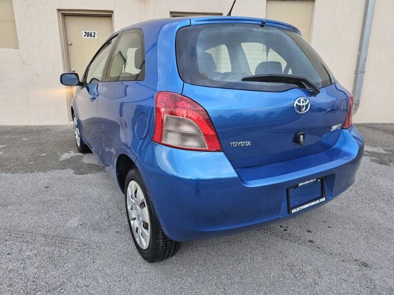 Used 2007 Toyota Yaris 2-Door Hatchback FWD image 12