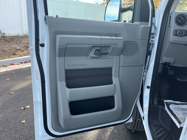 New 2026 Ford E-350 and Econoline 350 Super Duty w/ Power Equipment Group image 12