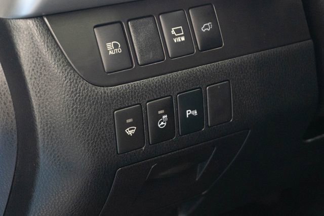 Used 2018 Toyota Highlander Limited Platinum AWD/4WD image 22