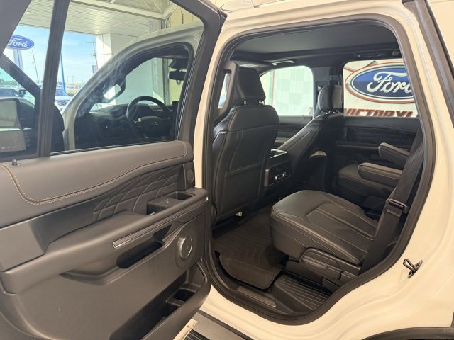 Used 2023 Ford Expedition Platinum image 17