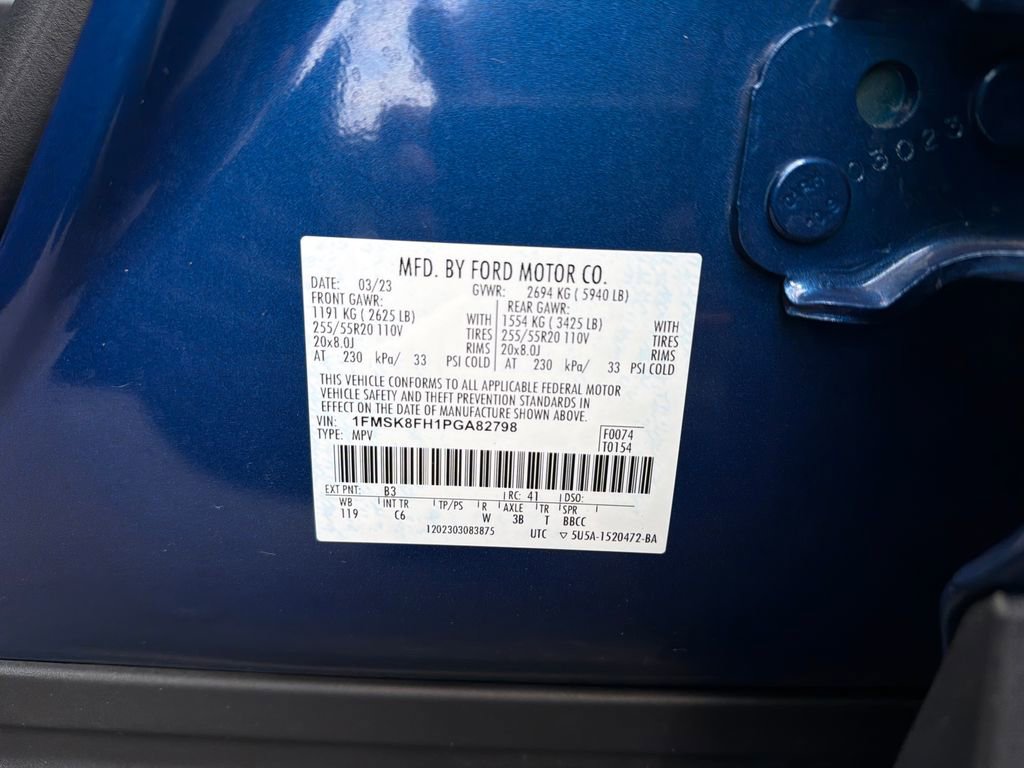 Used 2023 Ford Explorer Limited w/ Equipment Group 301A AWD/4WD image 30