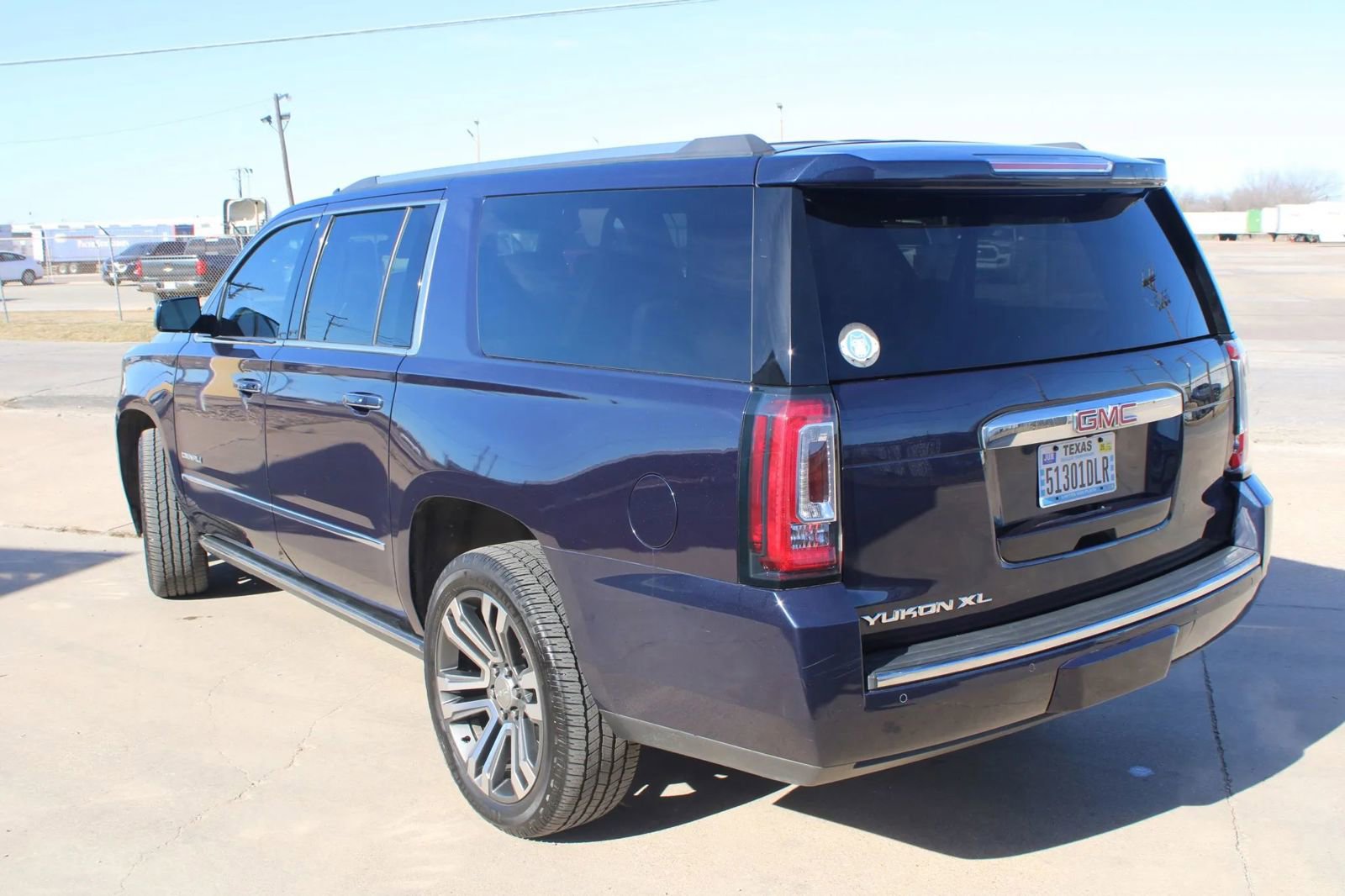 Used 2017 GMC Yukon XL Denali w/ Open Road Package RWD image 6