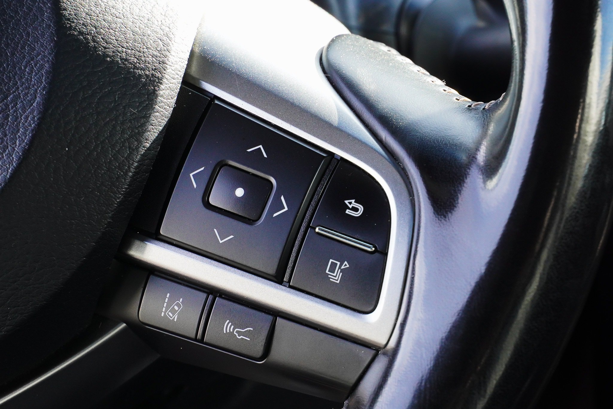 Used 2023 Lexus GX 460 Premium w/ Accessory Package AWD/4WD image 36