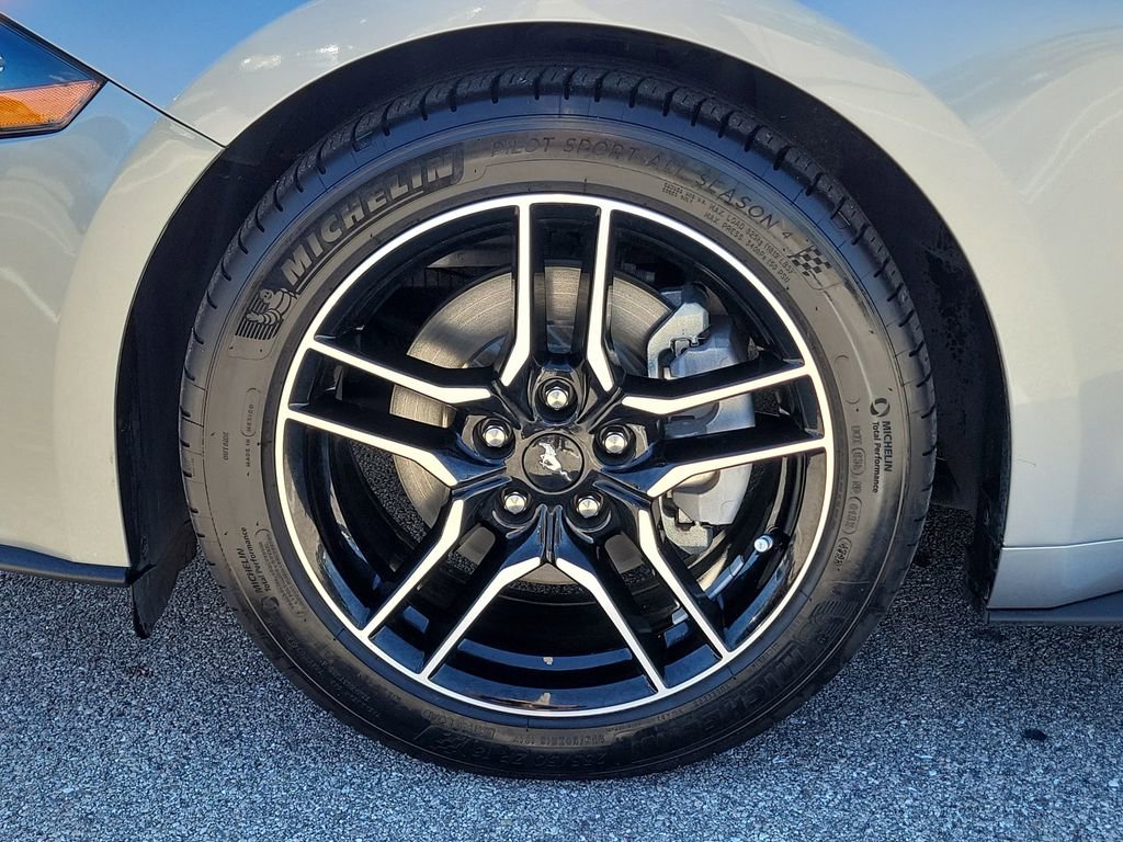 Used 2023 Ford Mustang Premium image 13