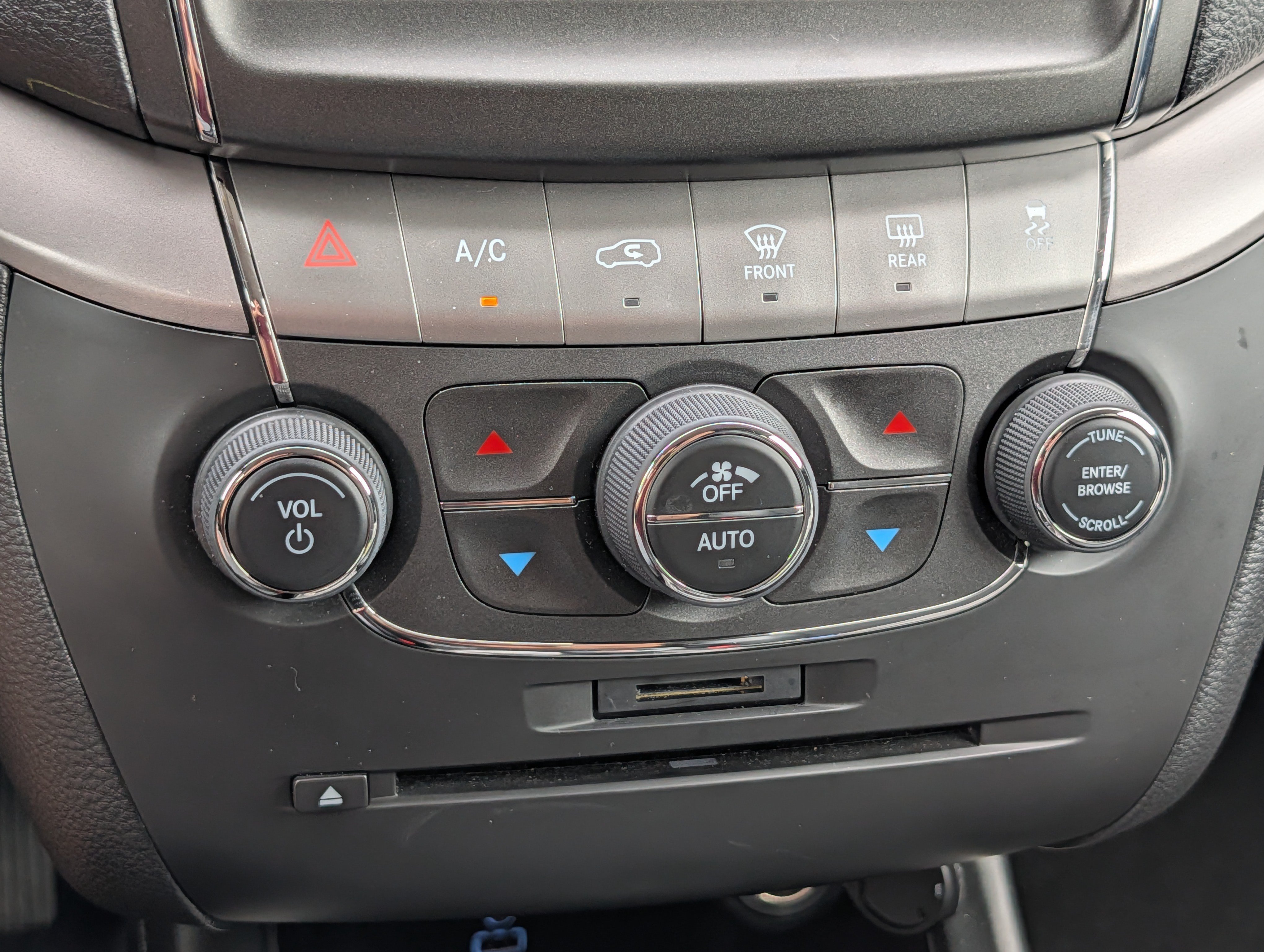 Used 2017 Dodge Journey Crossroad w/ Popular Equipment Group AWD/4WD image 23