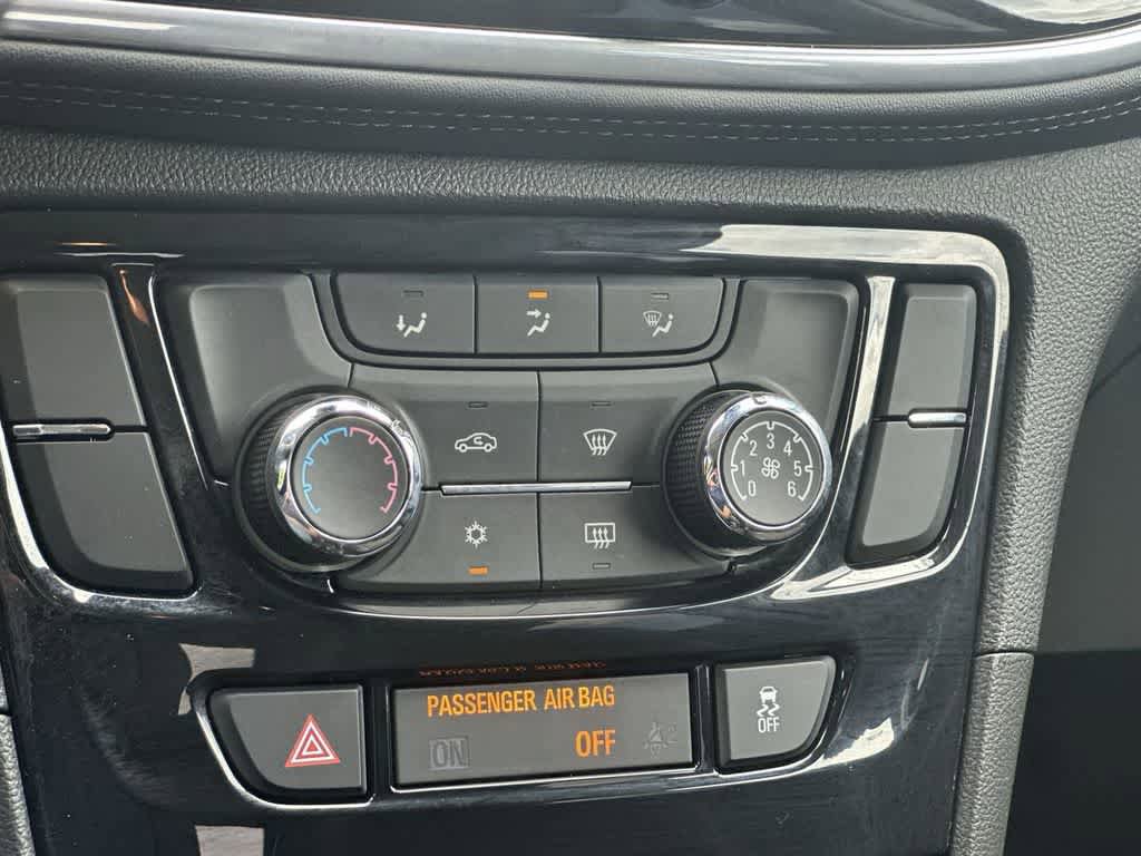 Used 2020 Buick Encore Preferred FWD image 20