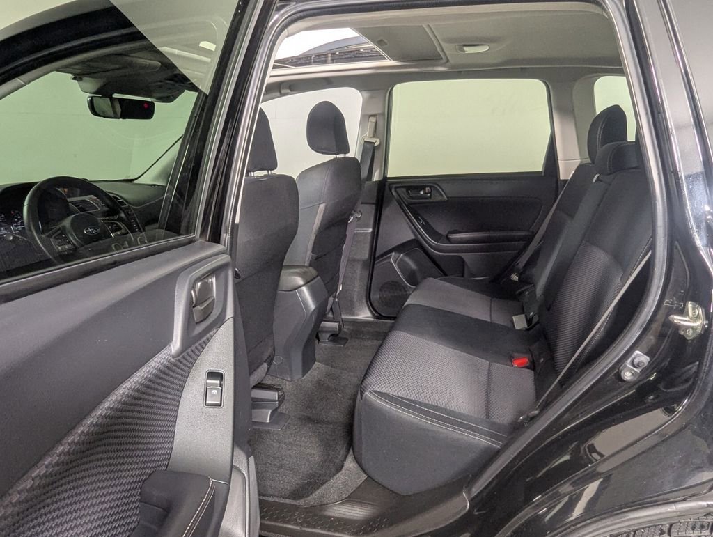Used 2017 Subaru Forester 2.5i Premium AWD/4WD image 23