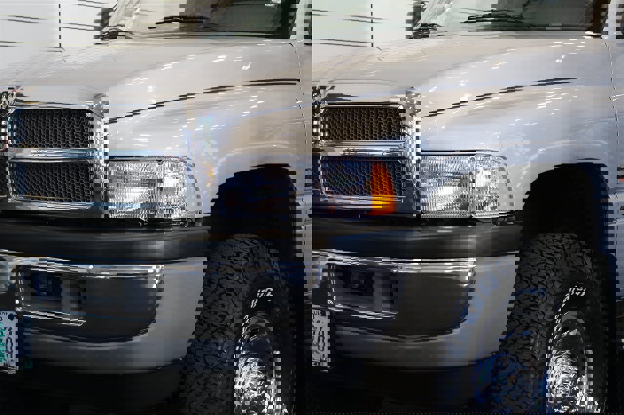 Used 1998 Dodge Ram 2500 Truck 4x4 Quad Cab image 12