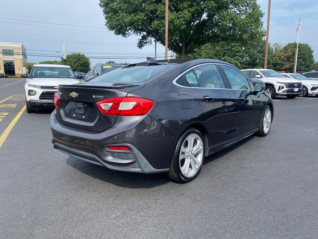 Used 2017 Chevrolet Cruze Premier FWD image 4