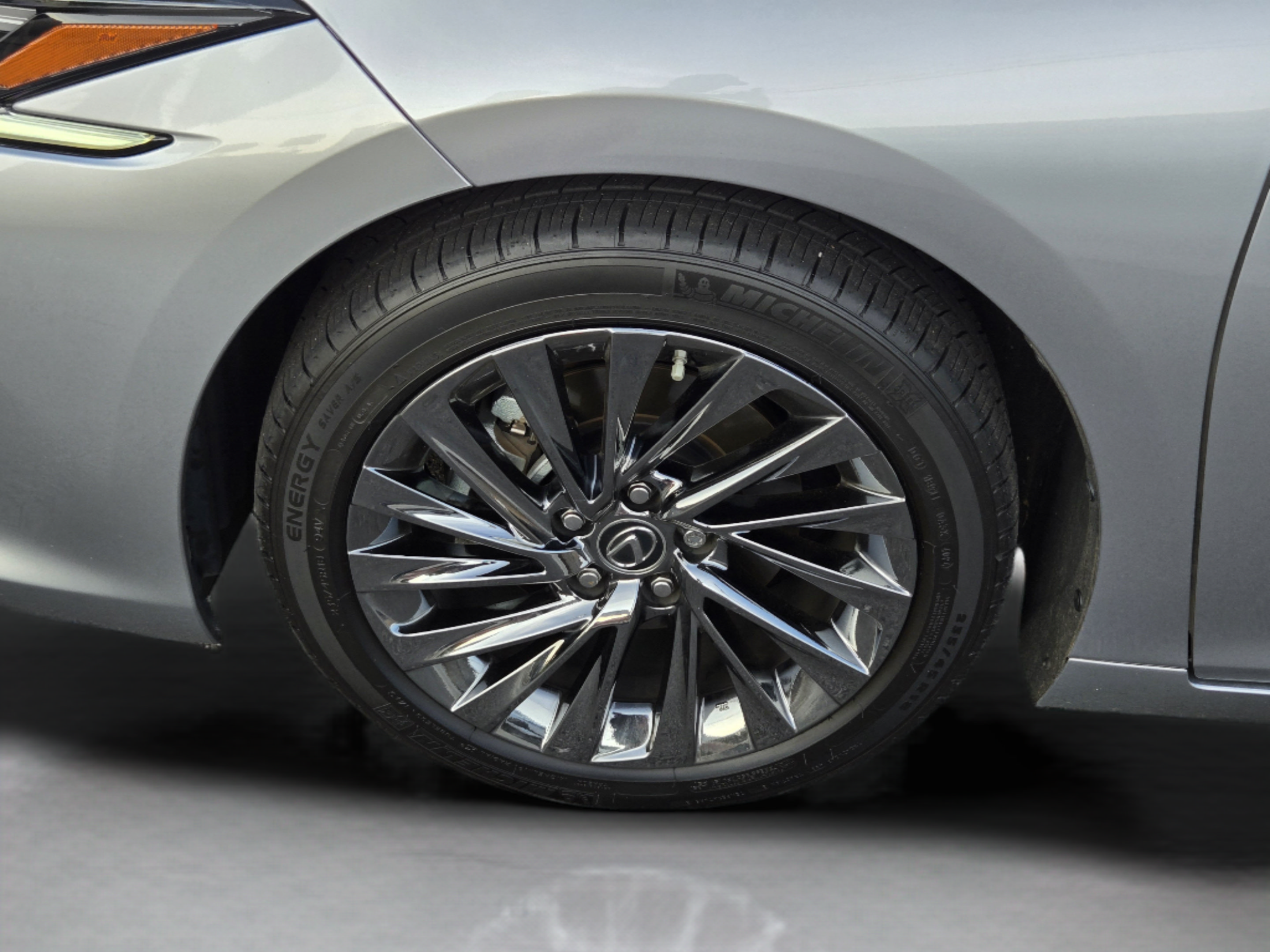 Certified 2025 Lexus ES 300h Ultra Luxury w/ Accessory Package (Z2) FWD image 10