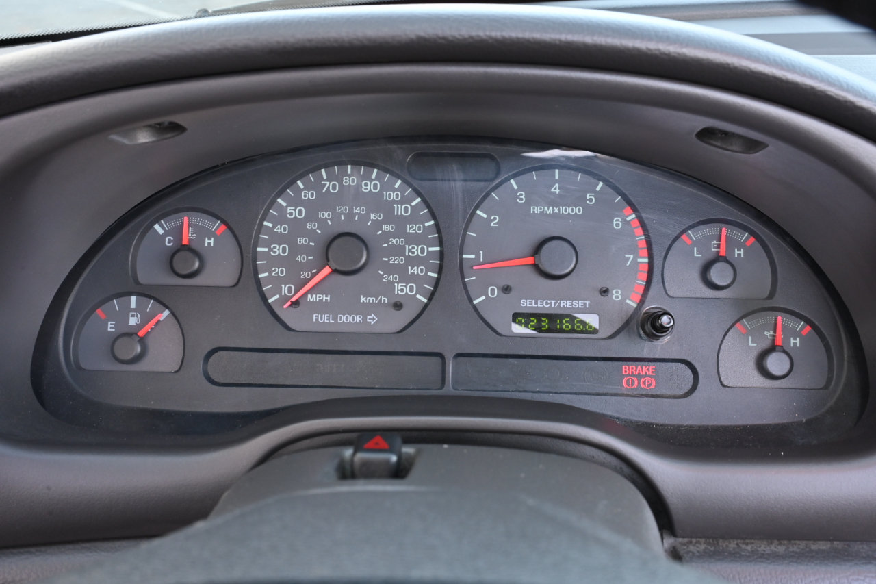 Used 2002 Ford Mustang GT Premium RWD image 26