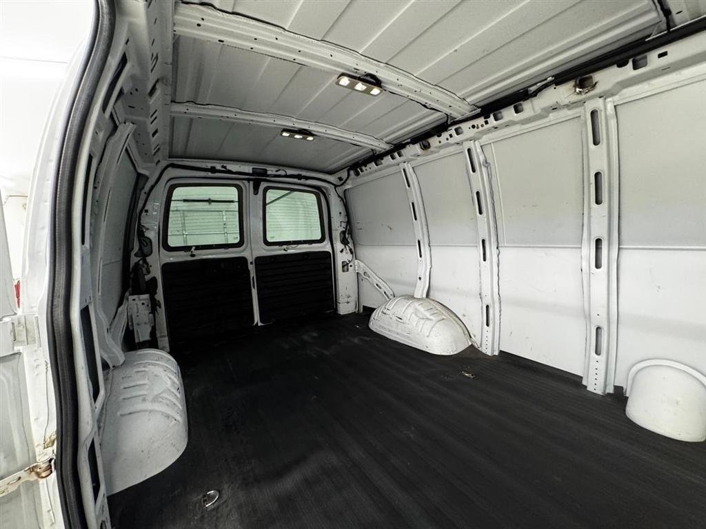Used 2021 GMC Savana 2500 w/ Driver Convenience Package RWD image 15