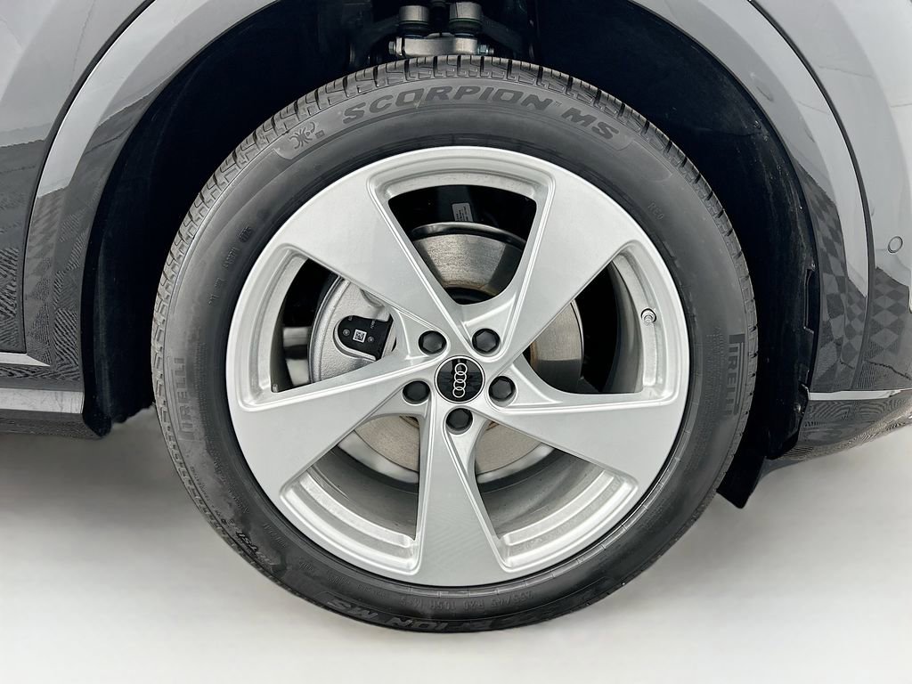 Used 2025 Audi Q5 Prestige AWD/4WD image 31