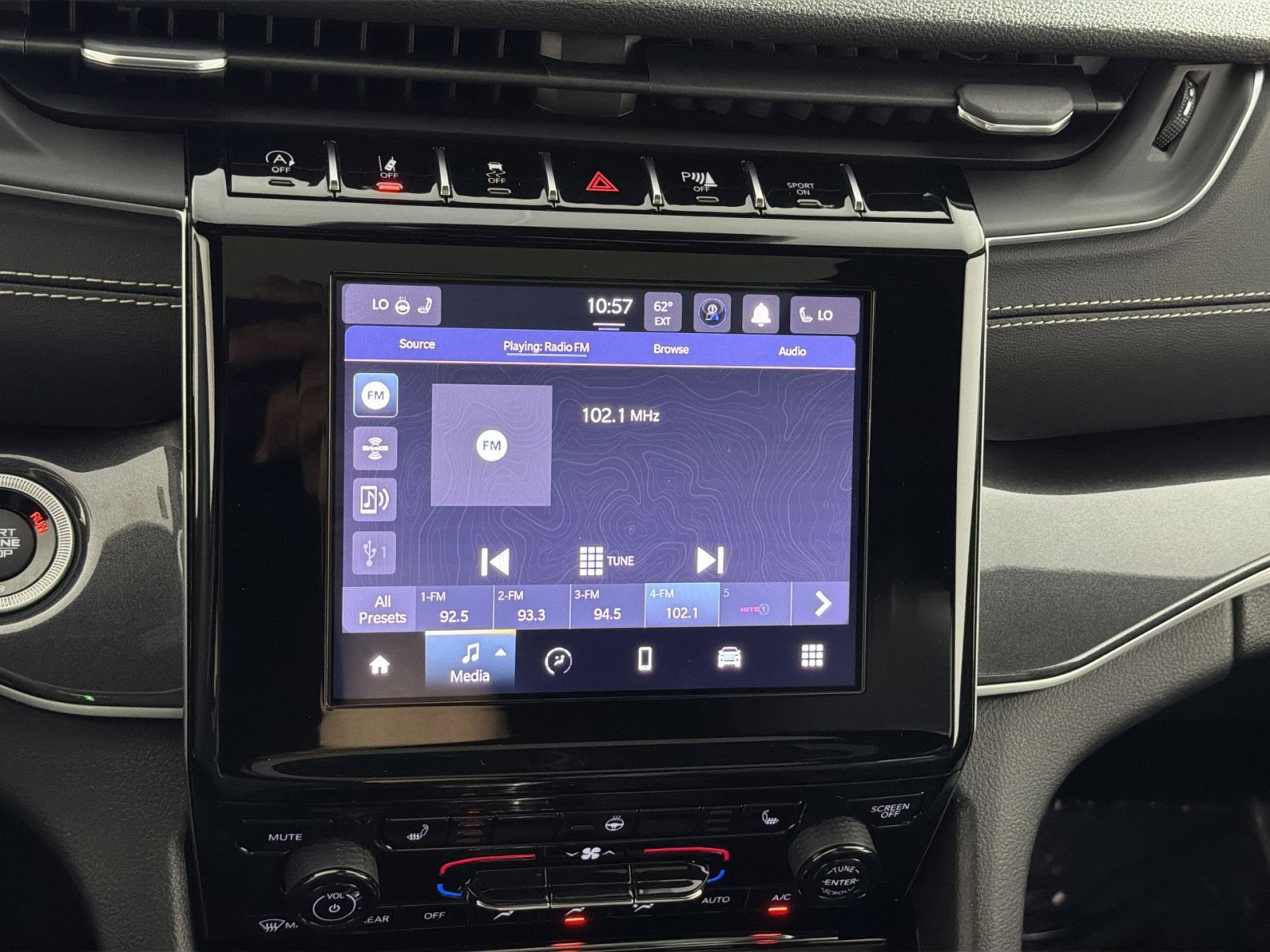 Used 2023 Jeep Grand Cherokee Altitude image 18