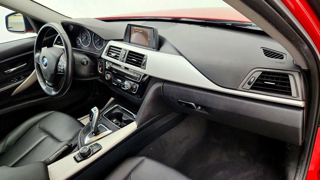 Used 2016 BMW 320i xDrive Sedan AWD/4WD image 20