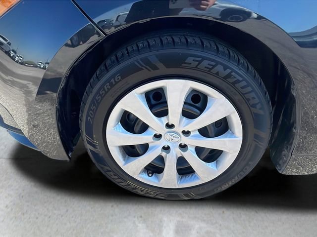 Used 2021 Toyota Corolla LE FWD image 10