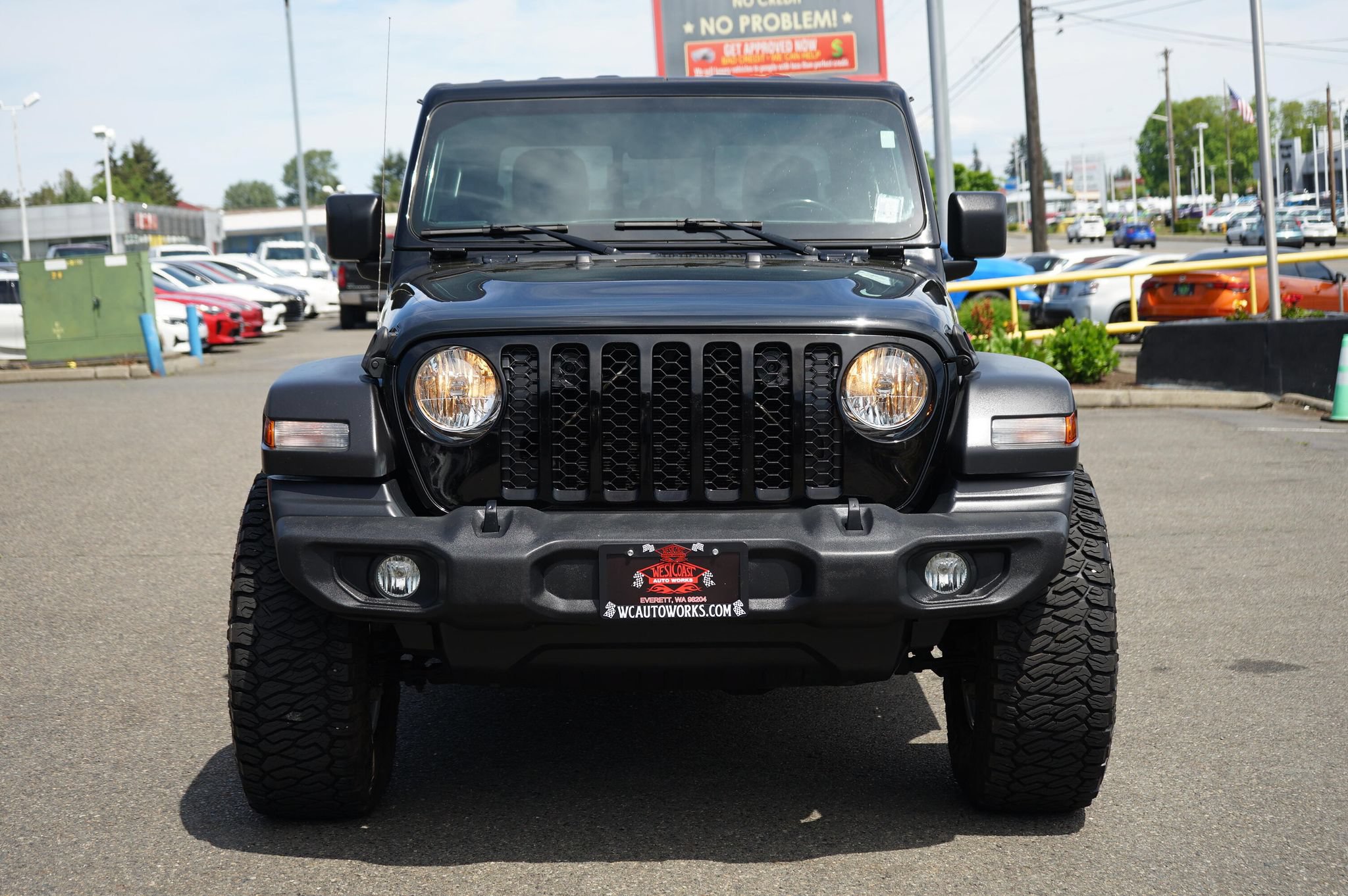 Used 2020 Jeep Gladiator Sport w/ Technology Group AWD/4WD image 9