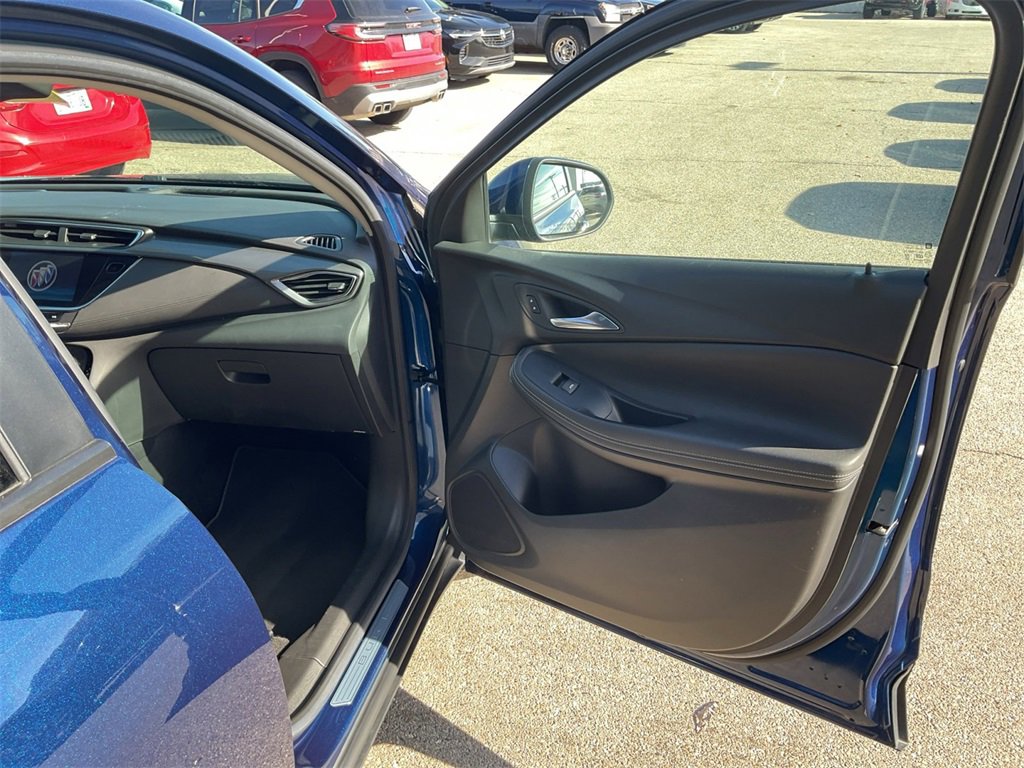 Used 2023 Buick Encore GX Select image 19
