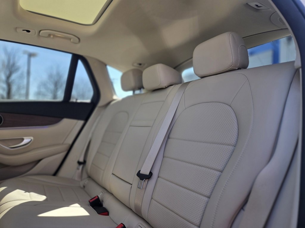 Used 2022 Mercedes-Benz GLC 300 4MATIC w/ Multimedia Package Lite image 24