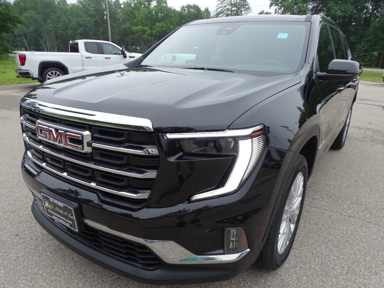 Used 2025 GMC Acadia AWD Elevation w/ Elevation Premium Package image 7