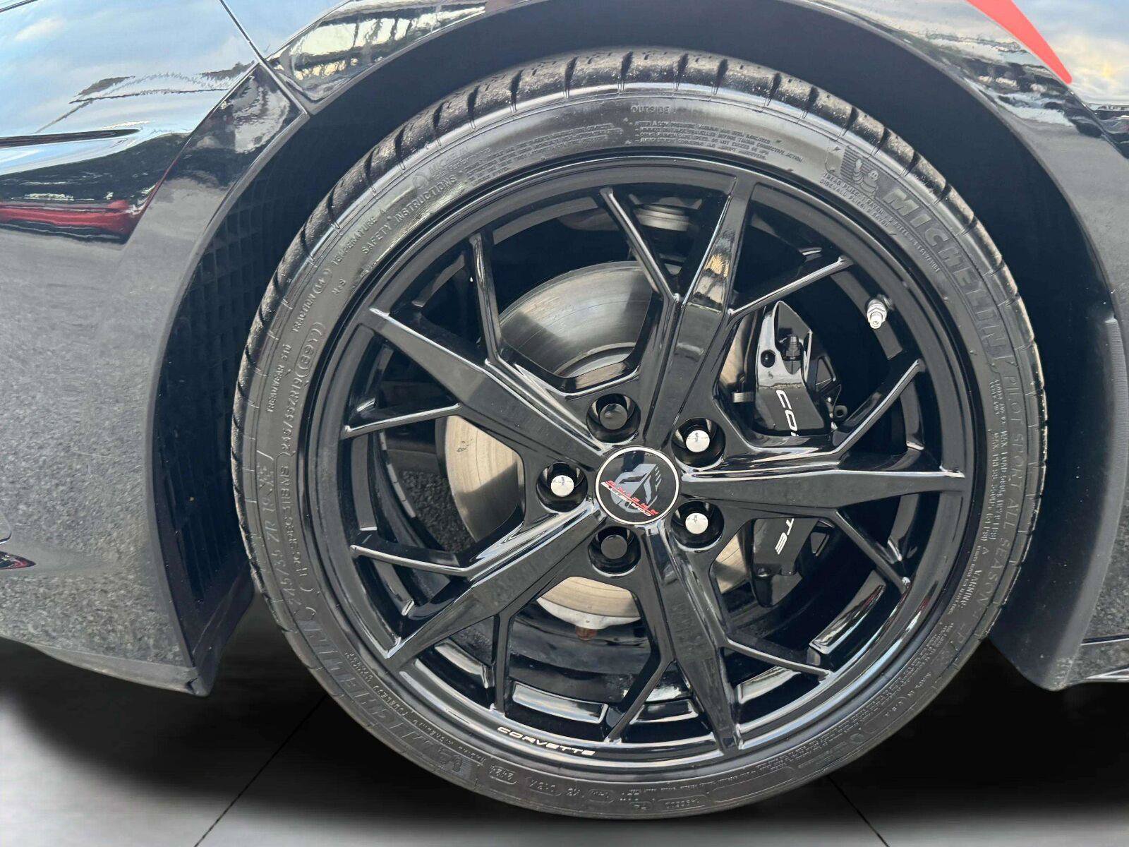 Used 2022 Chevrolet Corvette Stingray Coupe w/ 1LT RWD image 37