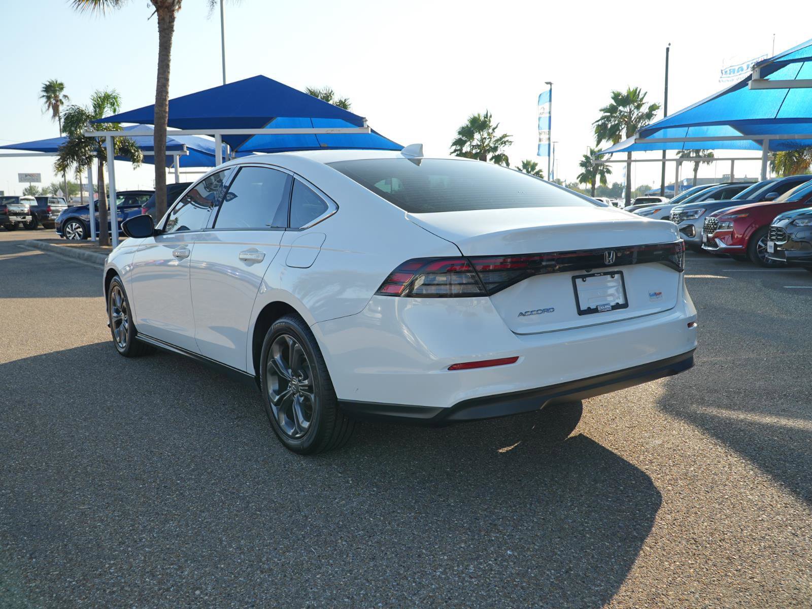 Used 2023 Honda Accord EX image 9