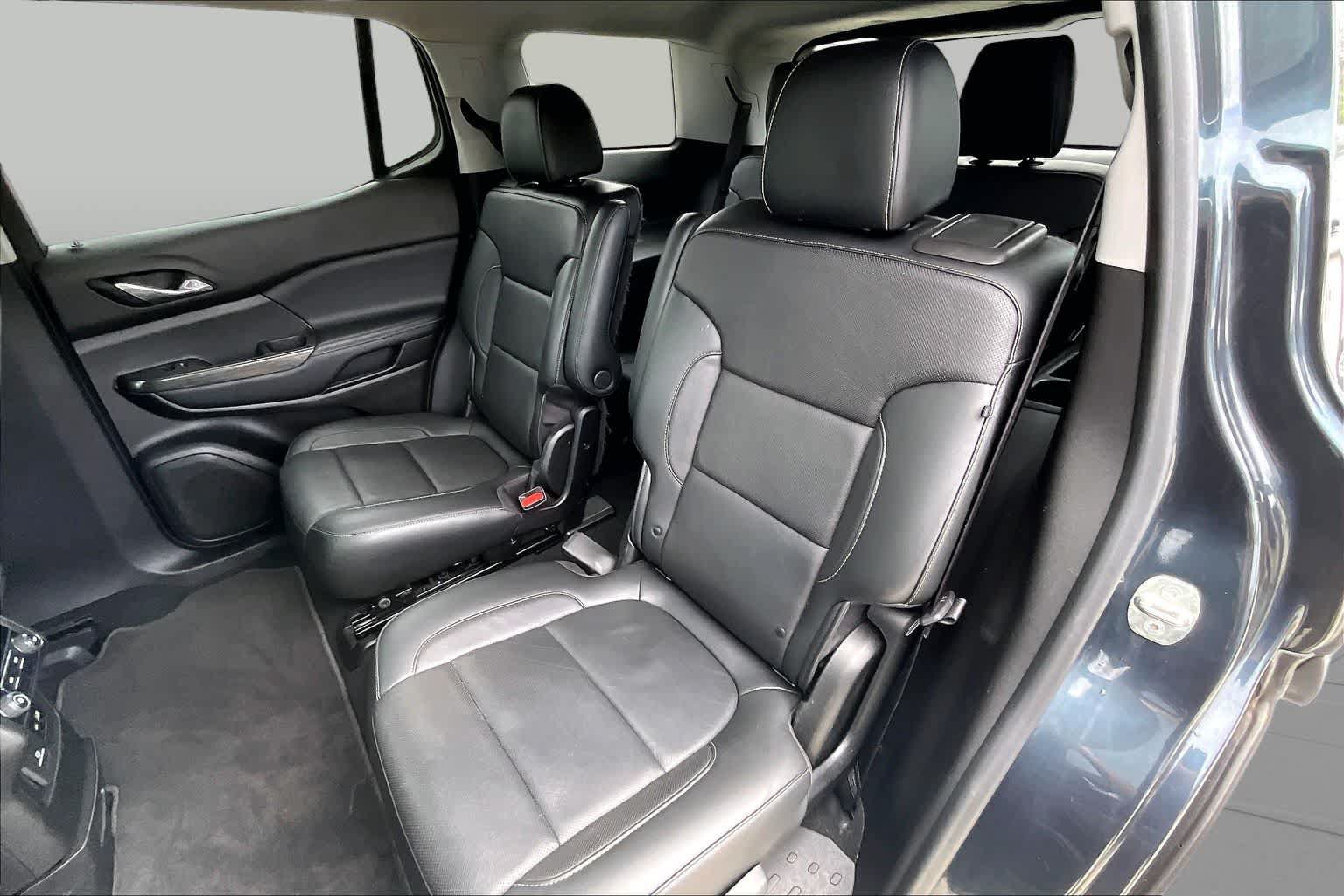Used 2020 GMC Acadia SLT FWD image 17