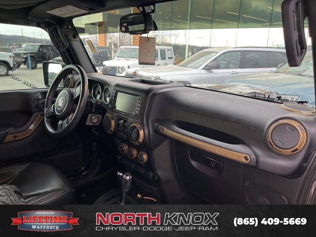 Used 2017 Jeep Wrangler Unlimited Rubicon w/ Connectivity Group image 10