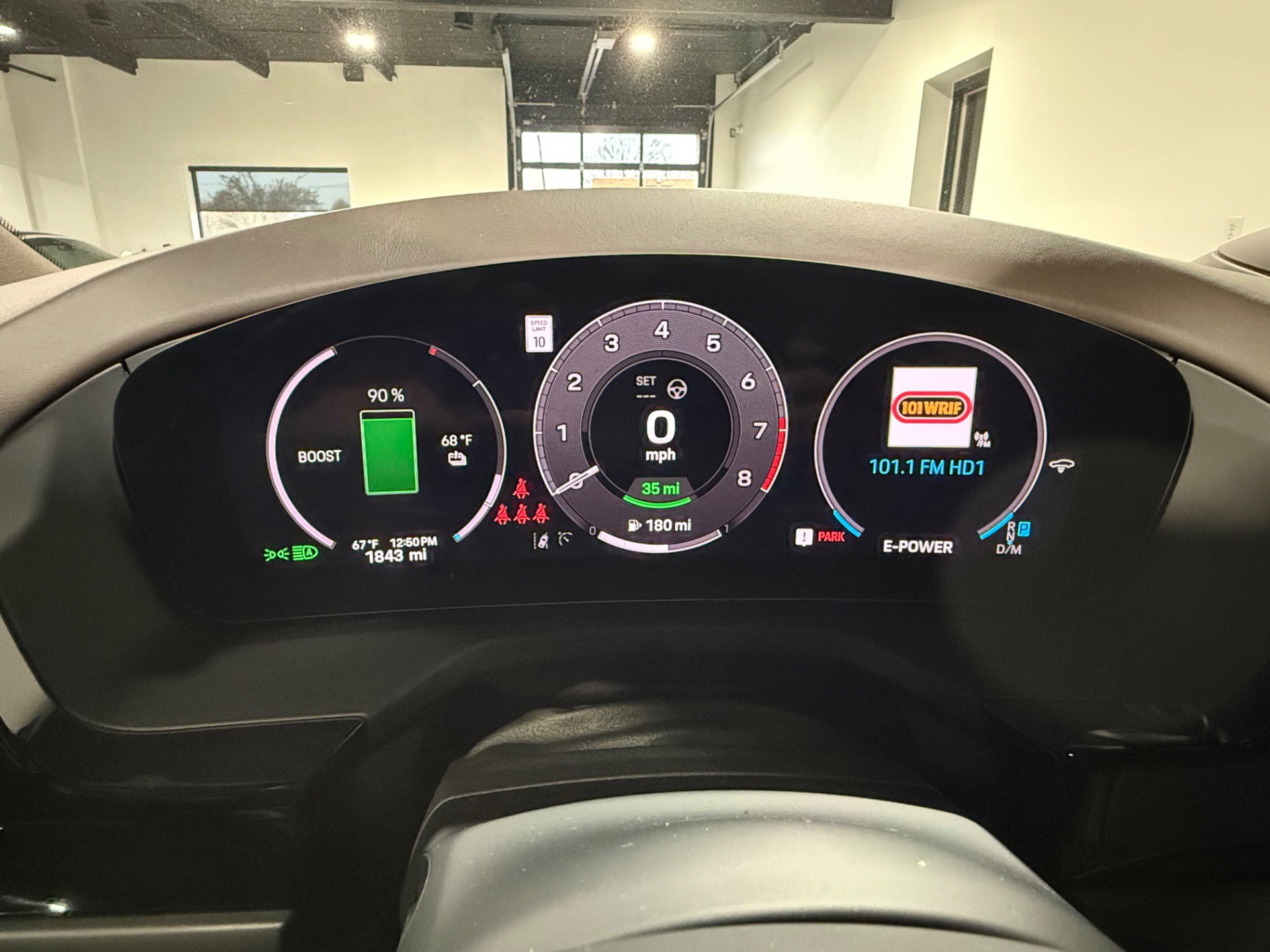 Used 2025 Porsche Panamera 4 image 36