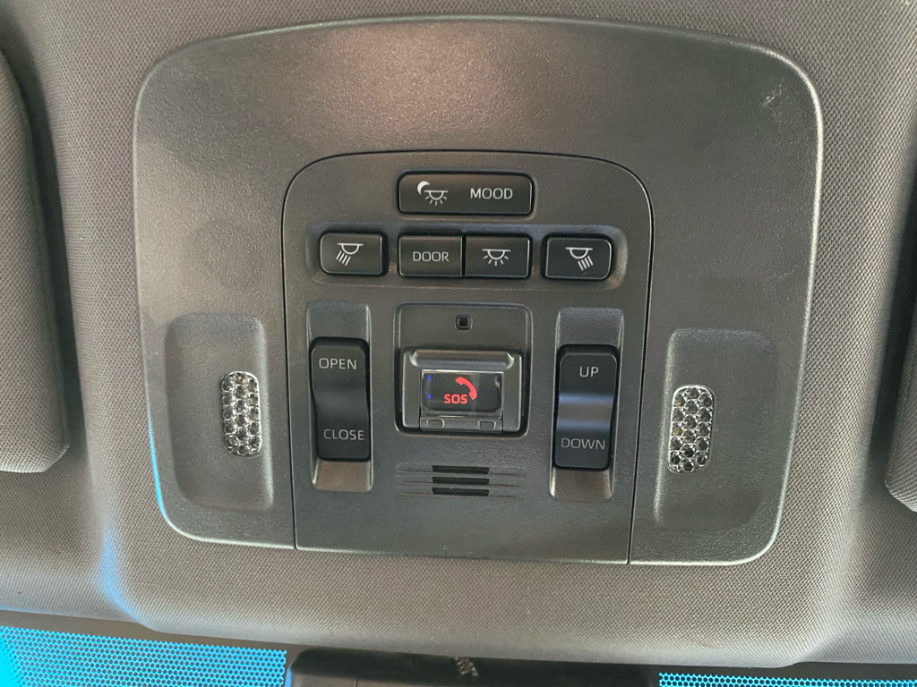 Used 2021 Toyota Avalon Limited w/ Advanced Safety Package FWD image 35