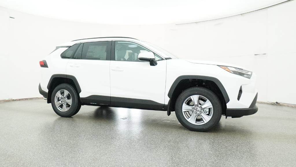 New 2025 Toyota RAV4 XLE image 28