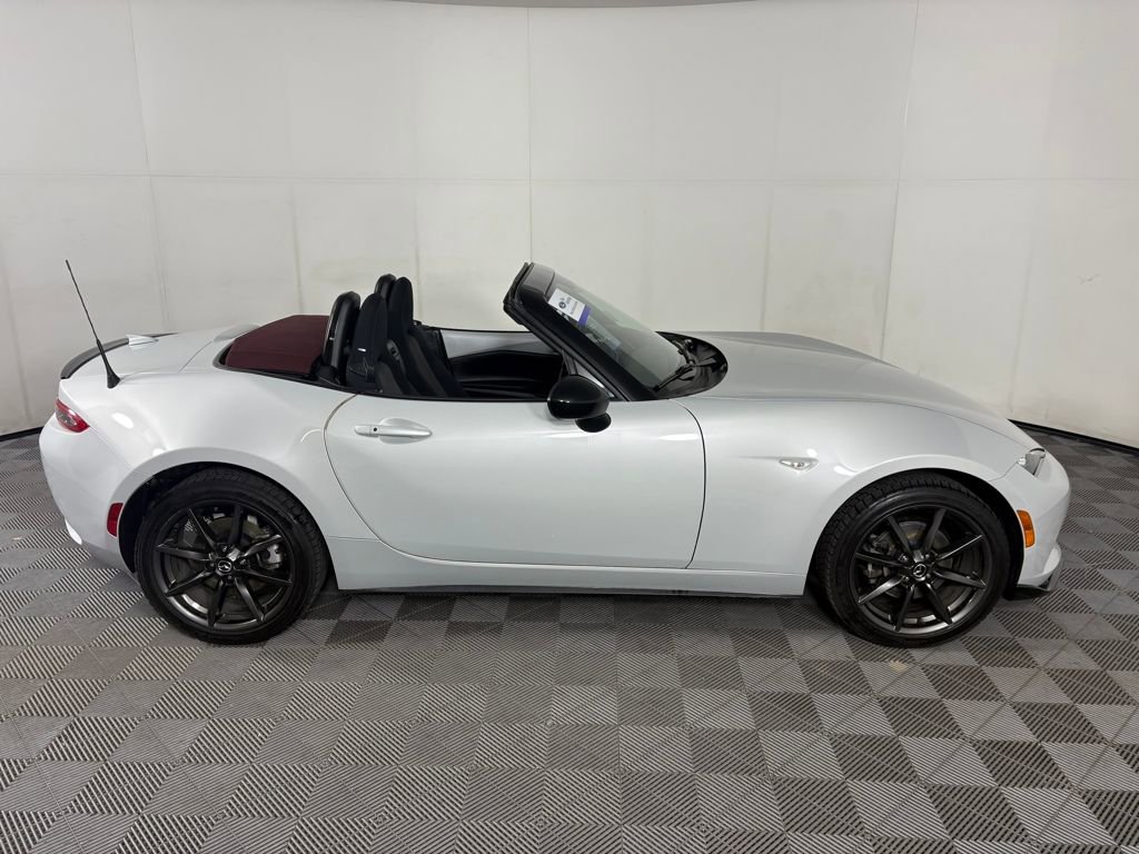 Used 2018 MAZDA MX-5 Miata Club image 37