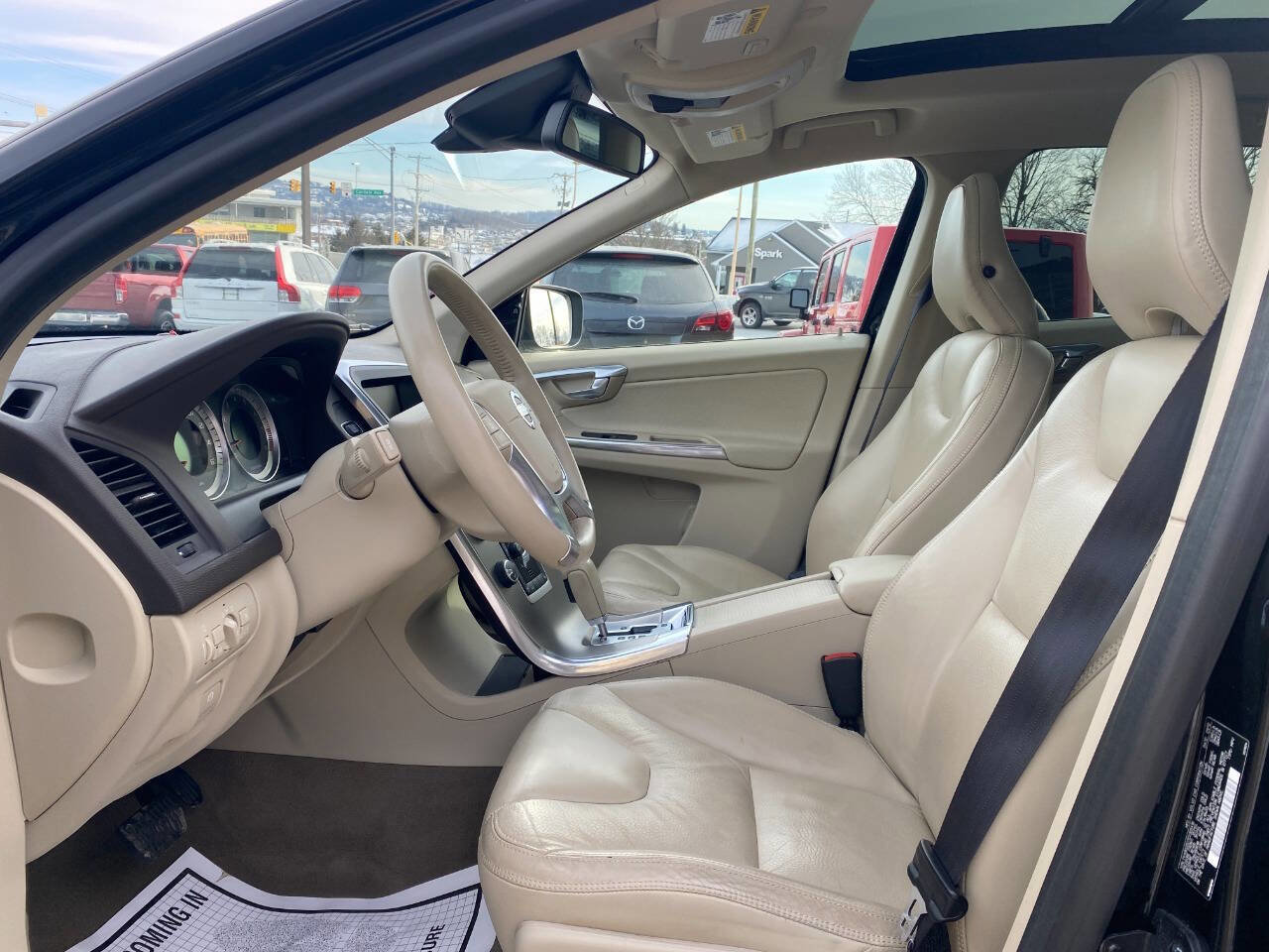 Used 2012 Volvo XC60 T6 AWD/4WD image 9